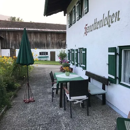 Gastezimmer Hanottenlehen 住宿加早餐酒店 Schönau am Königssee
