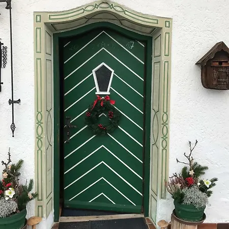 Gastezimmer Hanottenlehen 住宿加早餐酒店 *