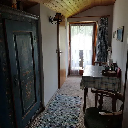 Gastezimmer Hanottenlehen Bed & Breakfast